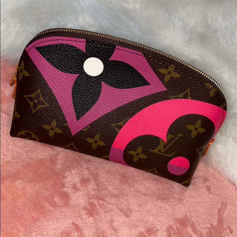 Sold 🎀Louis Vuitton game on collection cosmetic pouch - Picture 5 of 13